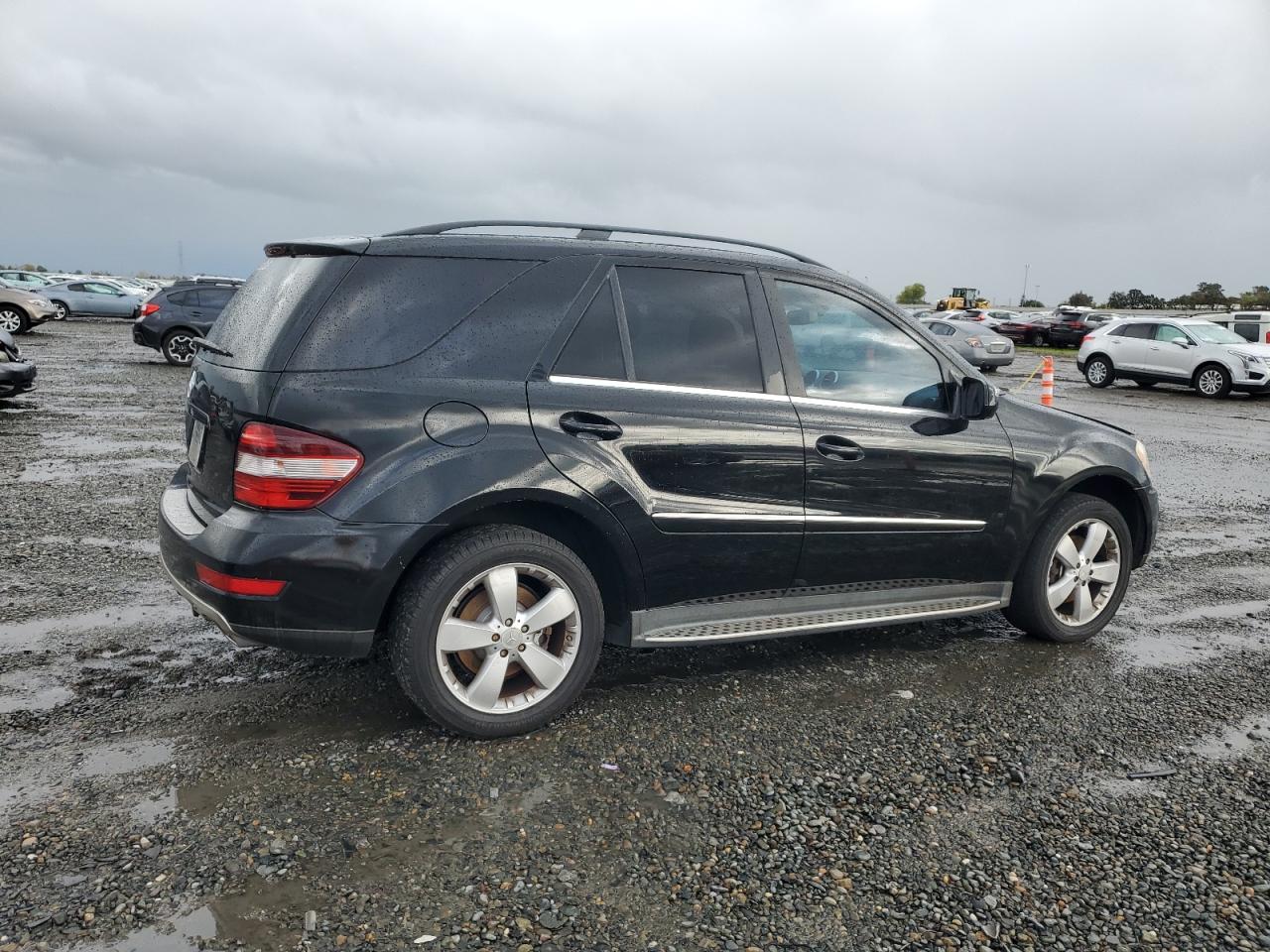 MERCEDES-BENZ M-CLASS 350