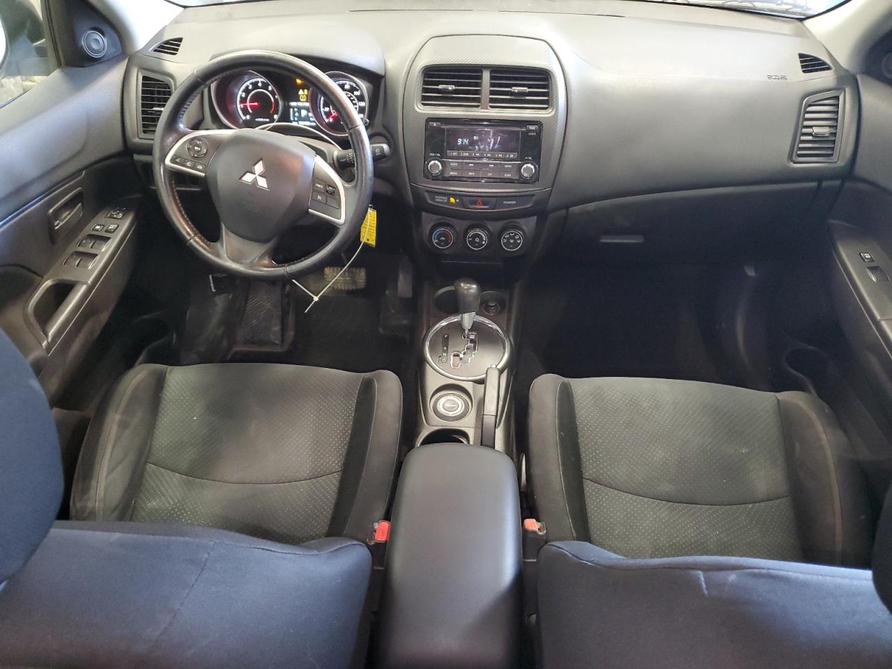 MITSUBISHI OUTLANDER ES