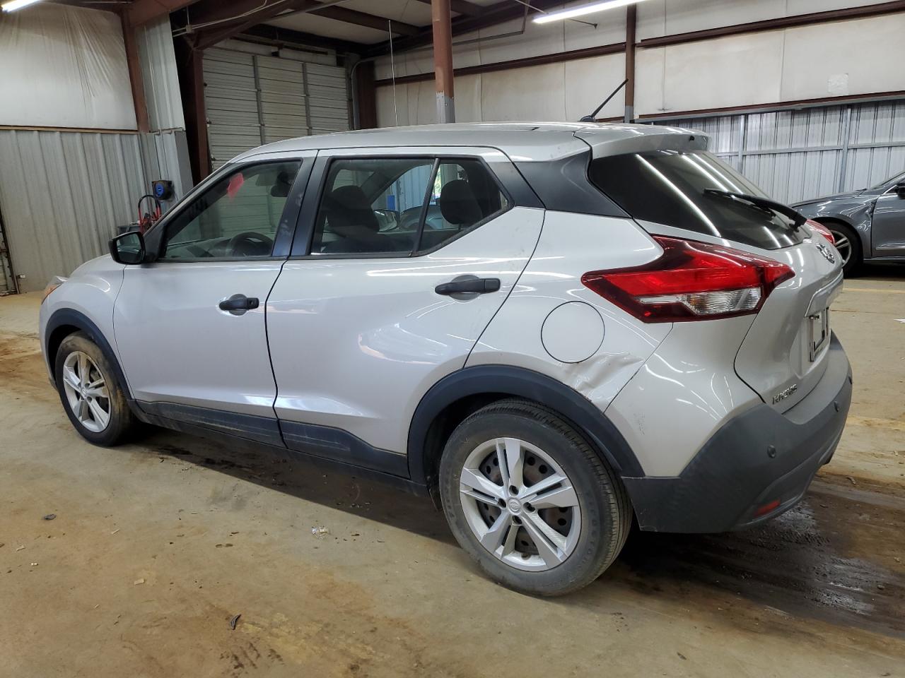 NISSAN KICKS S