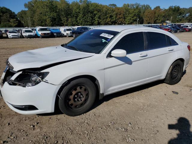 Global Auto Auctions: 2014 CHRYSLER 200 LX
