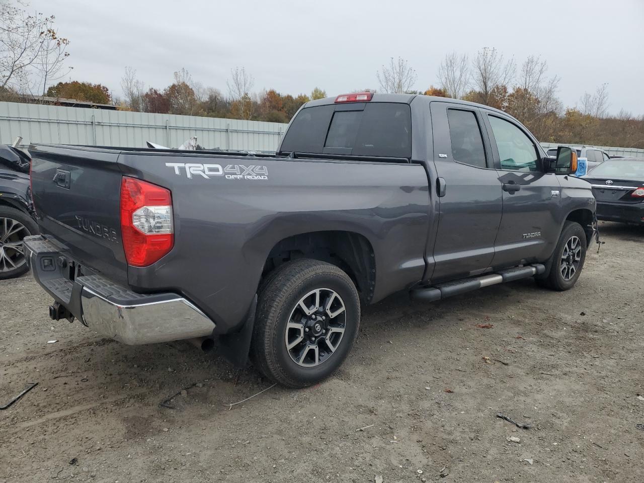 TOYOTA TUNDRA DOUBLE CAB SR
