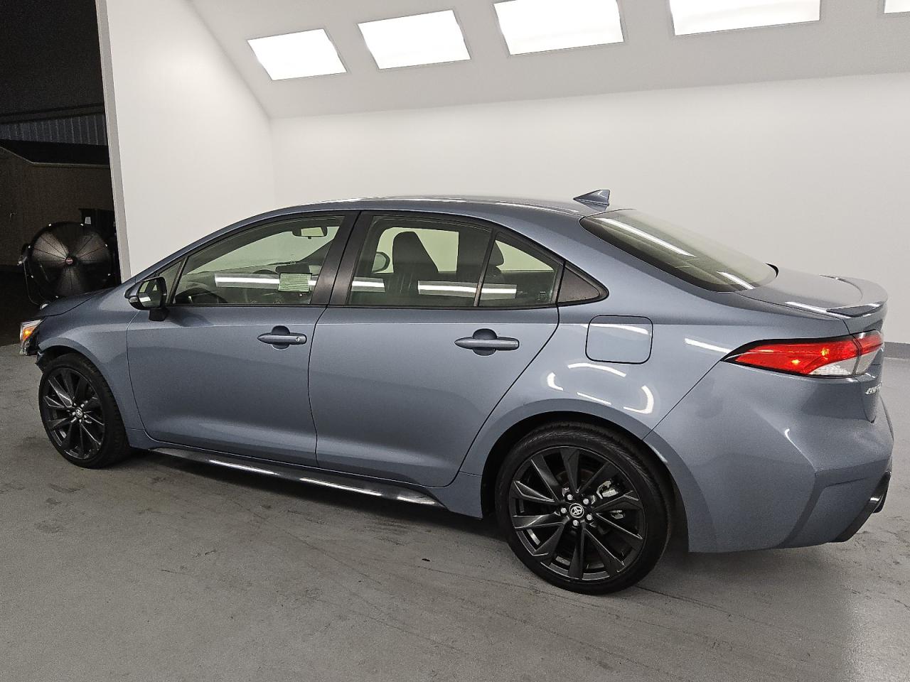 Lot #3310332992 2023 TOYOTA COROLLA SE