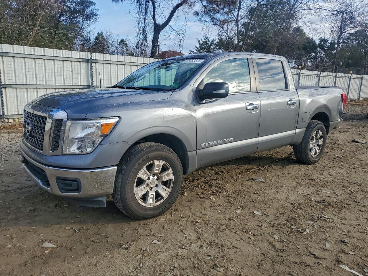 NISSAN TITAN S