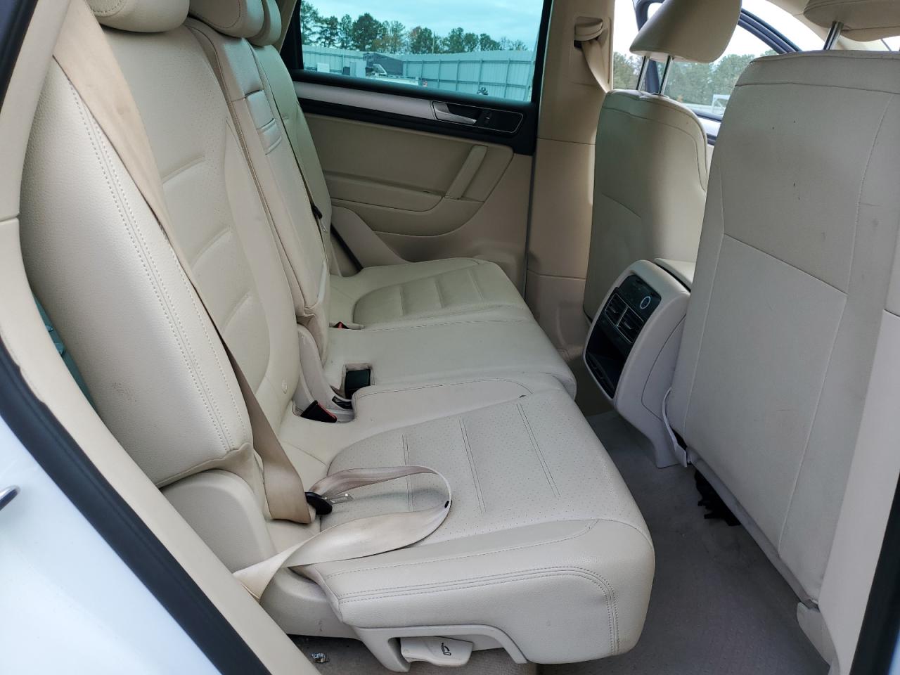 VOLKSWAGEN TOUAREG SPORT