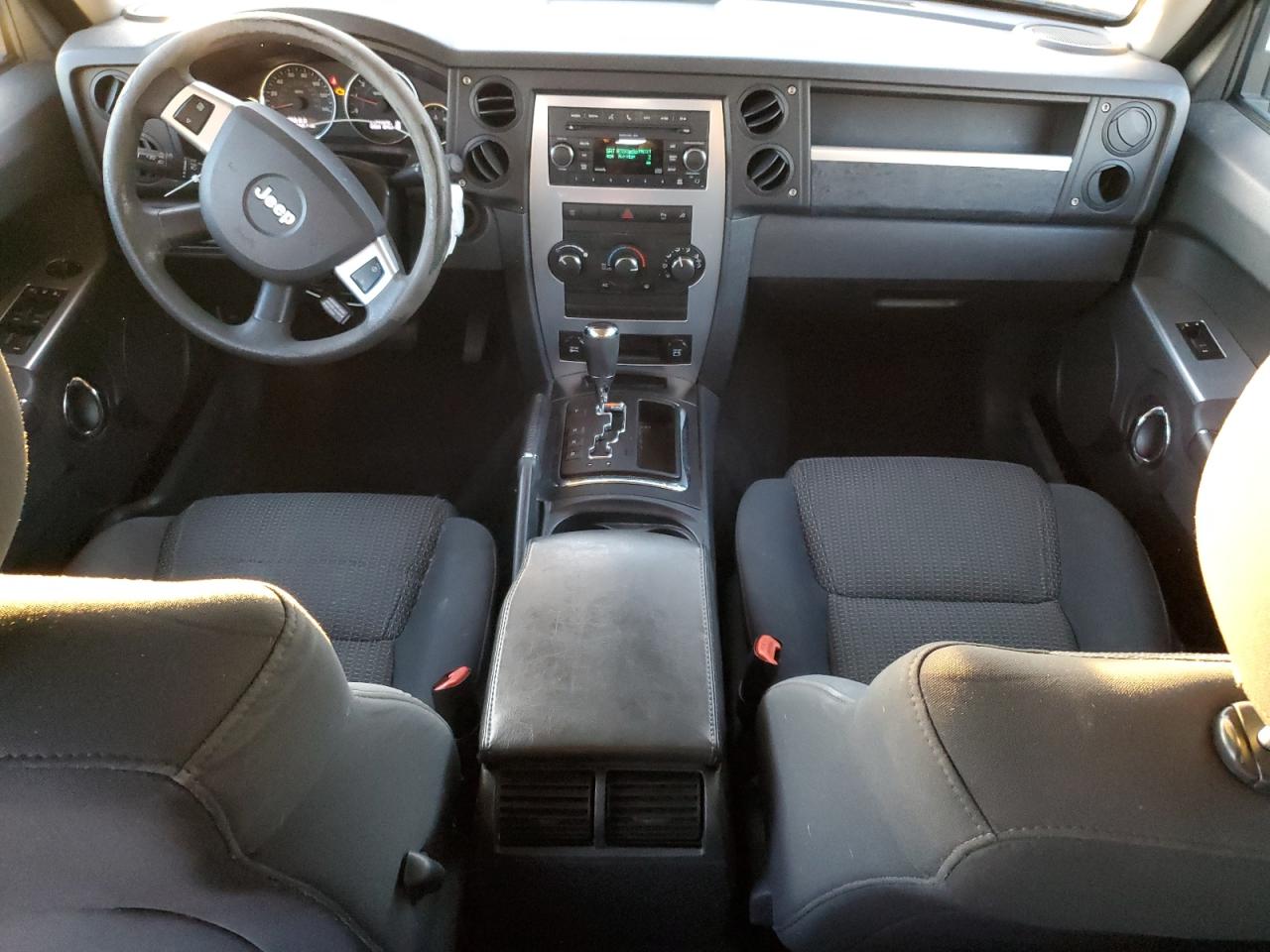 JEEP COMMANDER SPORT