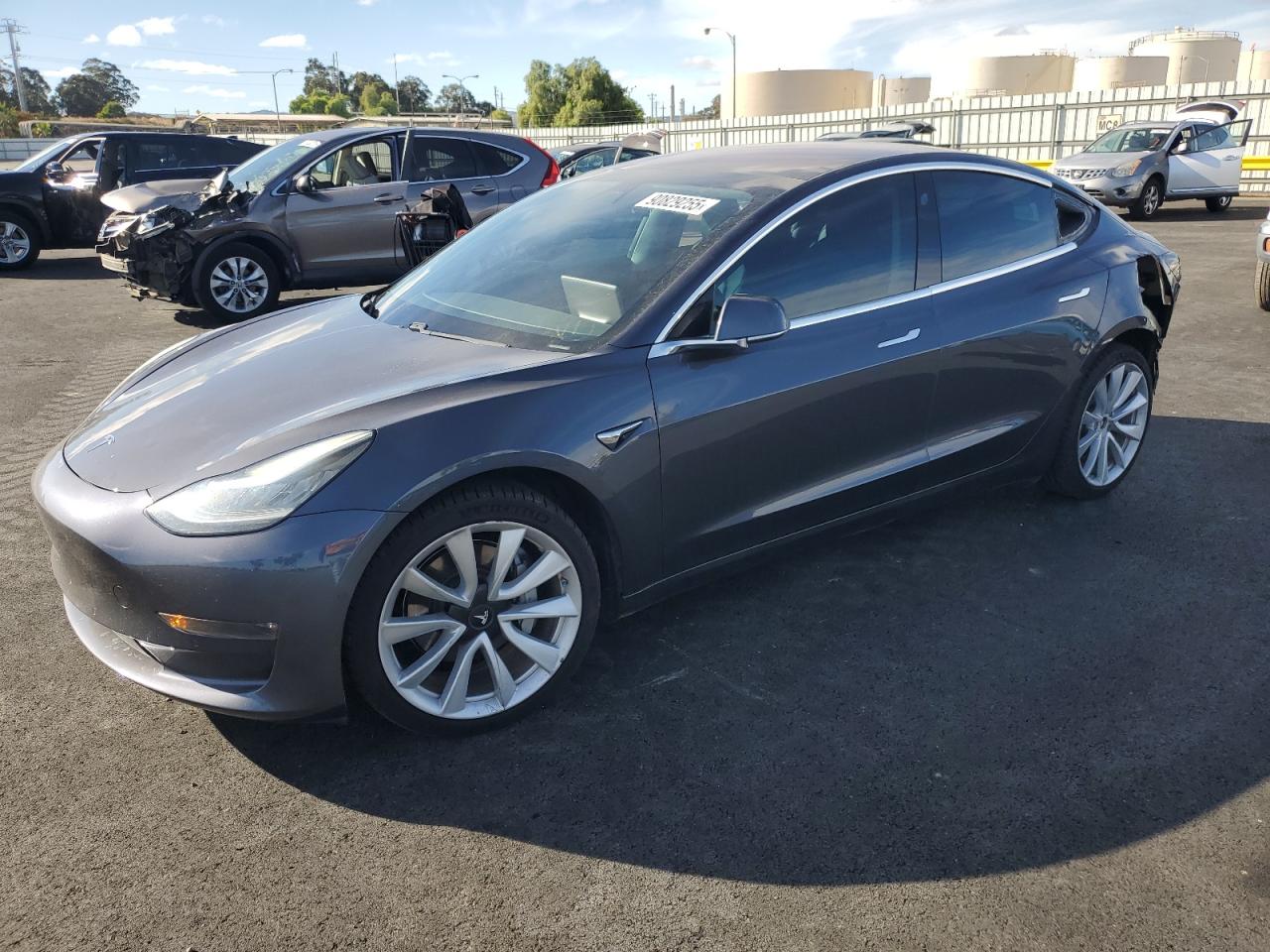 TESLA MODEL 3