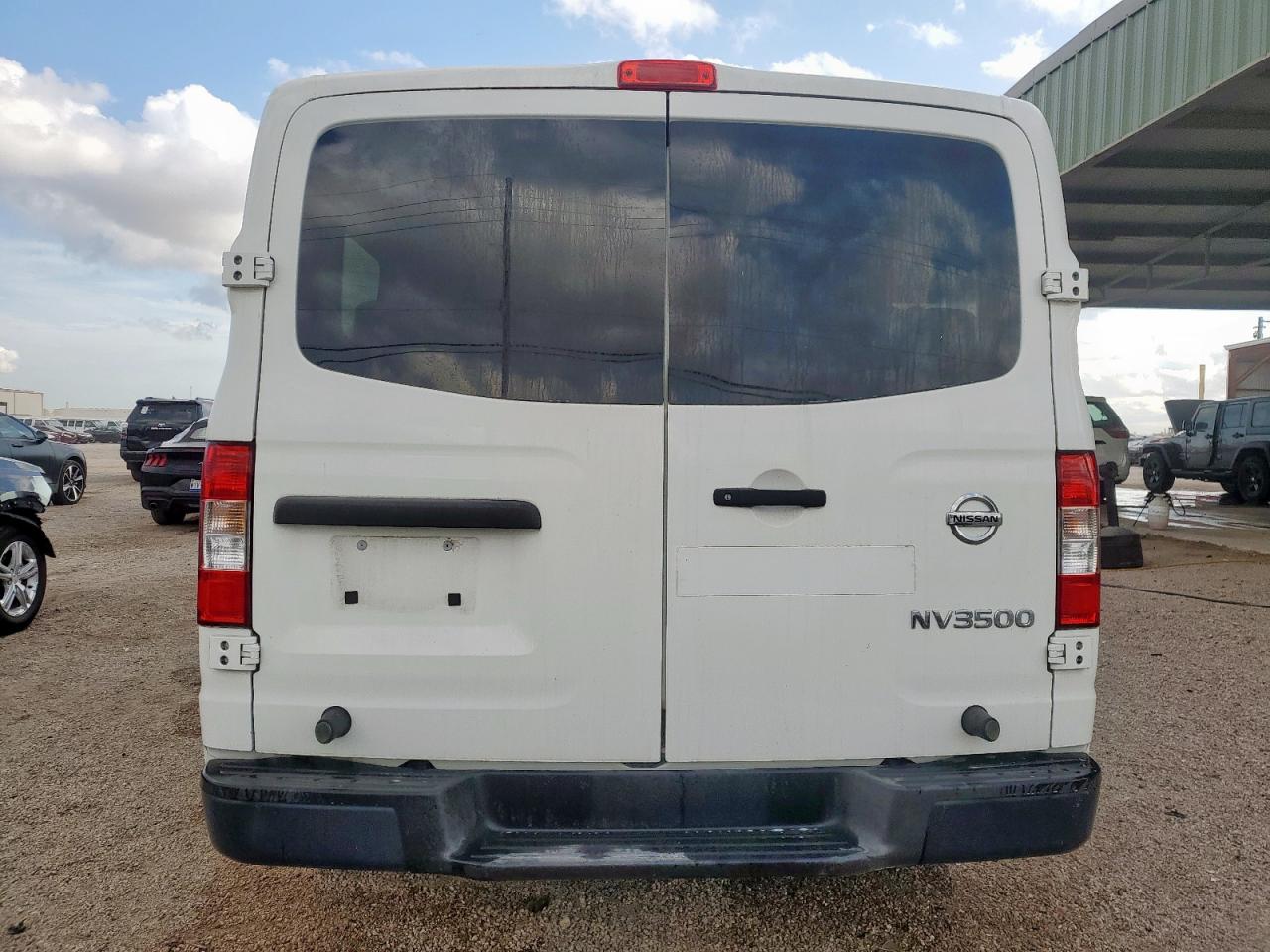 NISSAN NV3500 3500 S