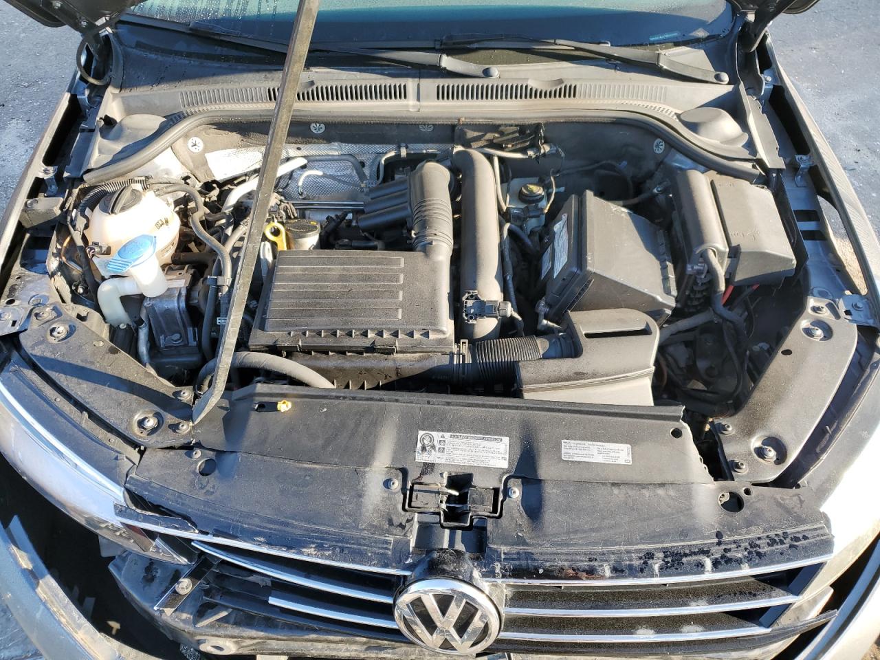 VOLKSWAGEN JETTA S