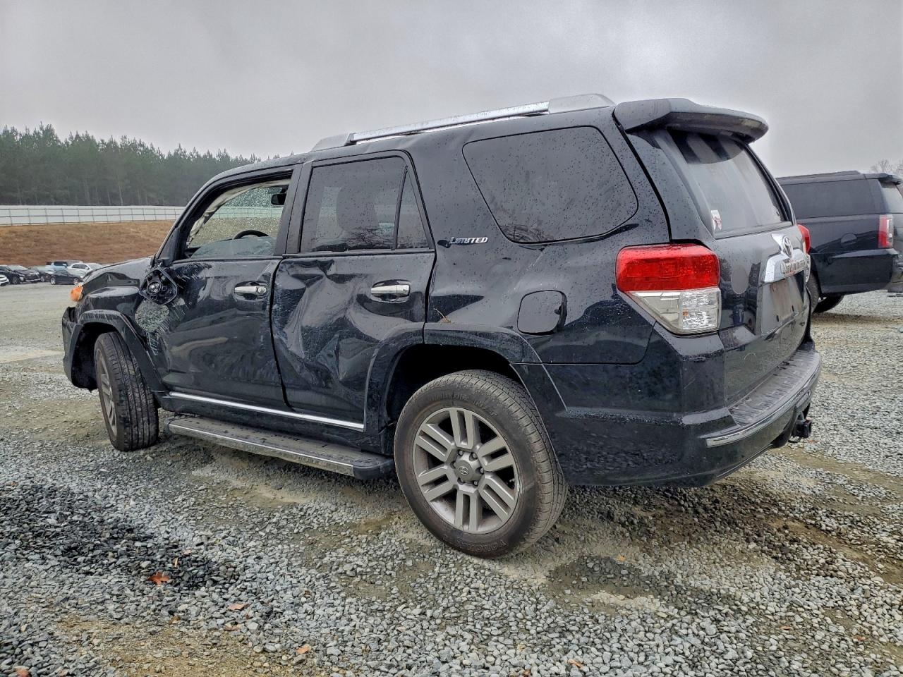 TOYOTA 4RUNNER SR5