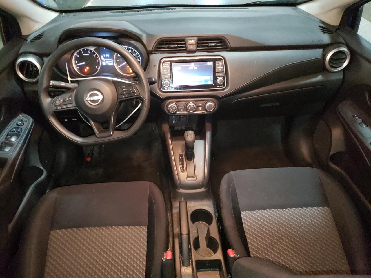 NISSAN VERSA S