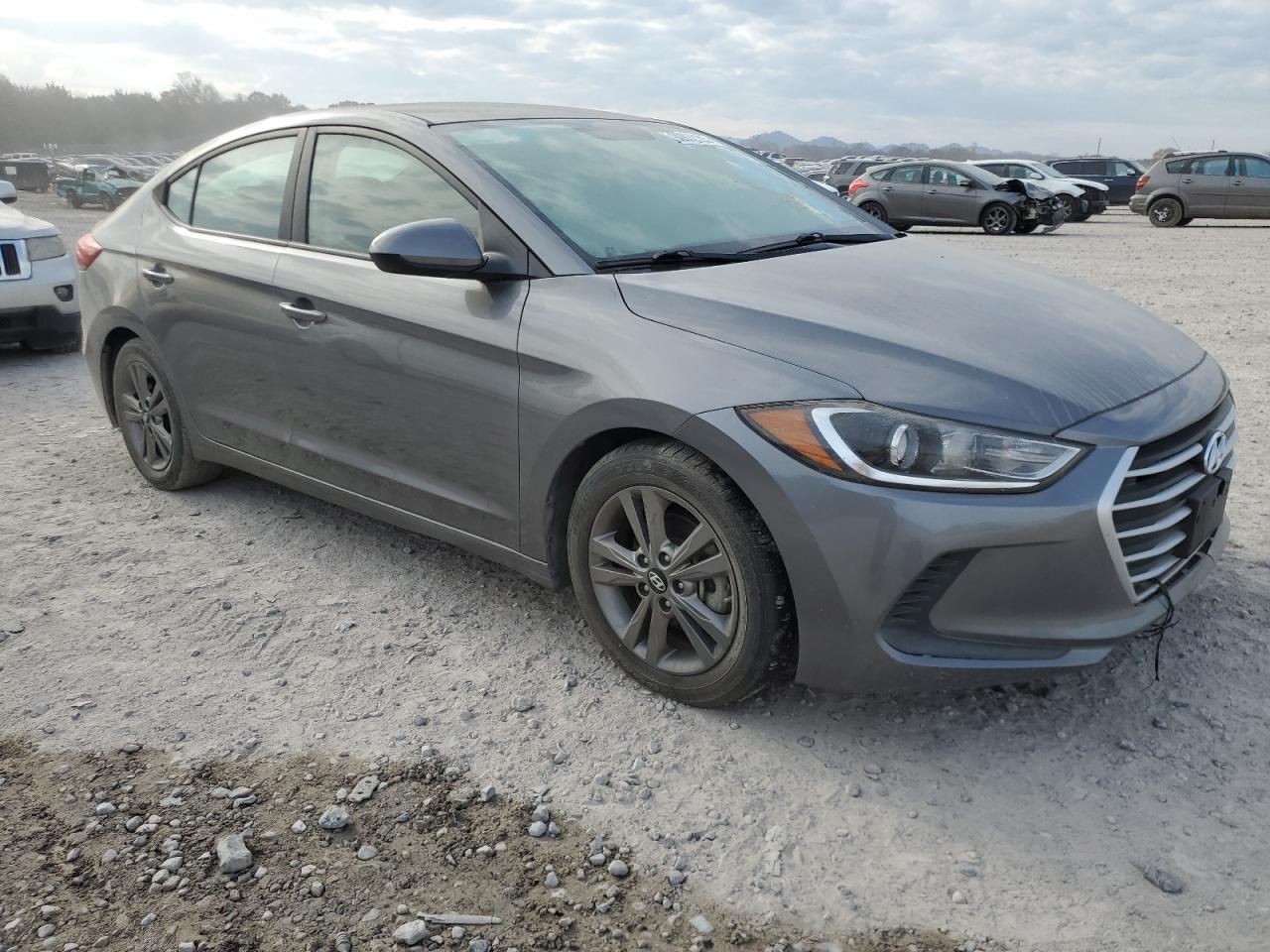 Lot #3301663657 2018 HYUNDAI ELANTRA SE