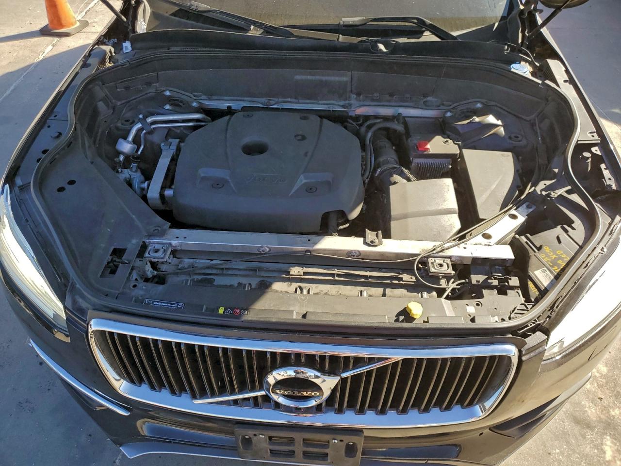 VOLVO XC90 T6 MOMENTUM