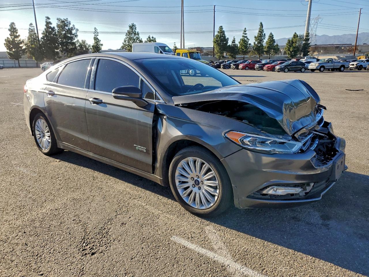 FORD FUSION TITANIUM/PLATINUM PHEV