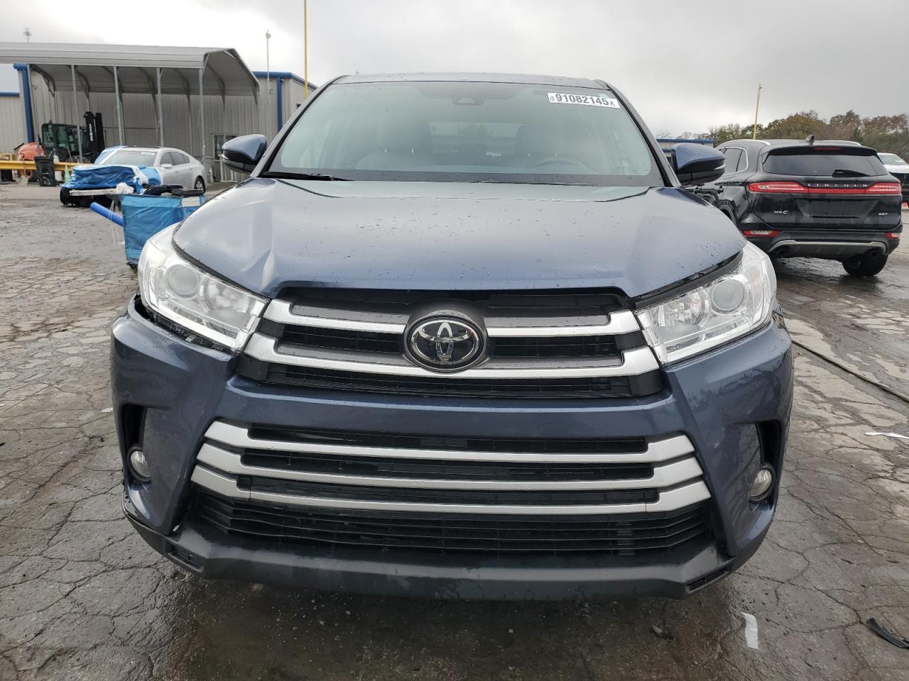 TOYOTA HIGHLANDER LE