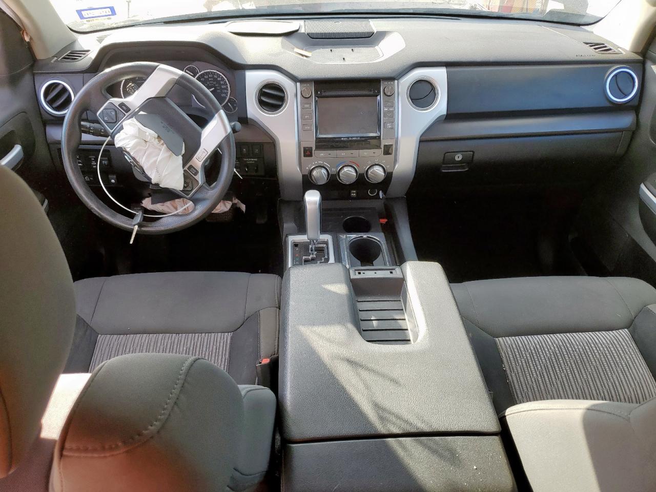 TOYOTA TUNDRA CREWMAX SR5