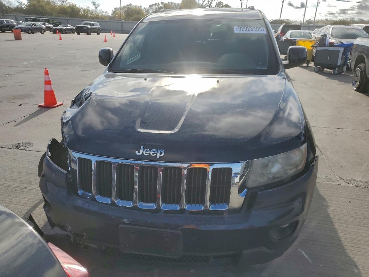 JEEP GRAND CHEROKEE LAREDO
