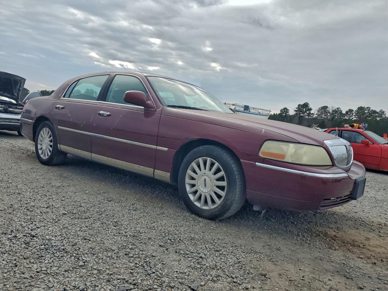 Lot #3302756353 2003 LINCOLN TOWN CAR E