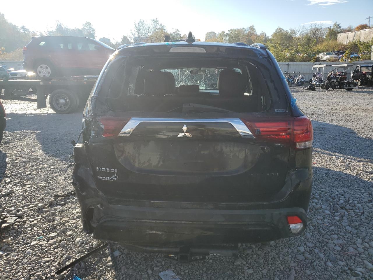 MITSUBISHI OUTLANDER SE