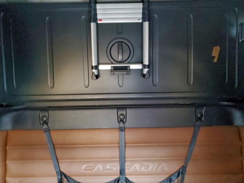 2018 FREIGHTLINER CASCADIA 1 #3305312305