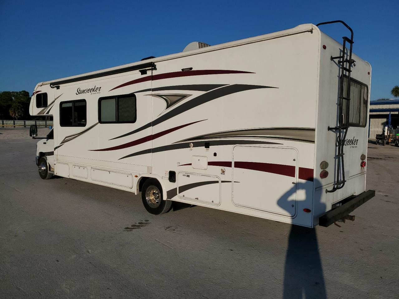 Lot #3311513234 2017 FORD ECONOLINE