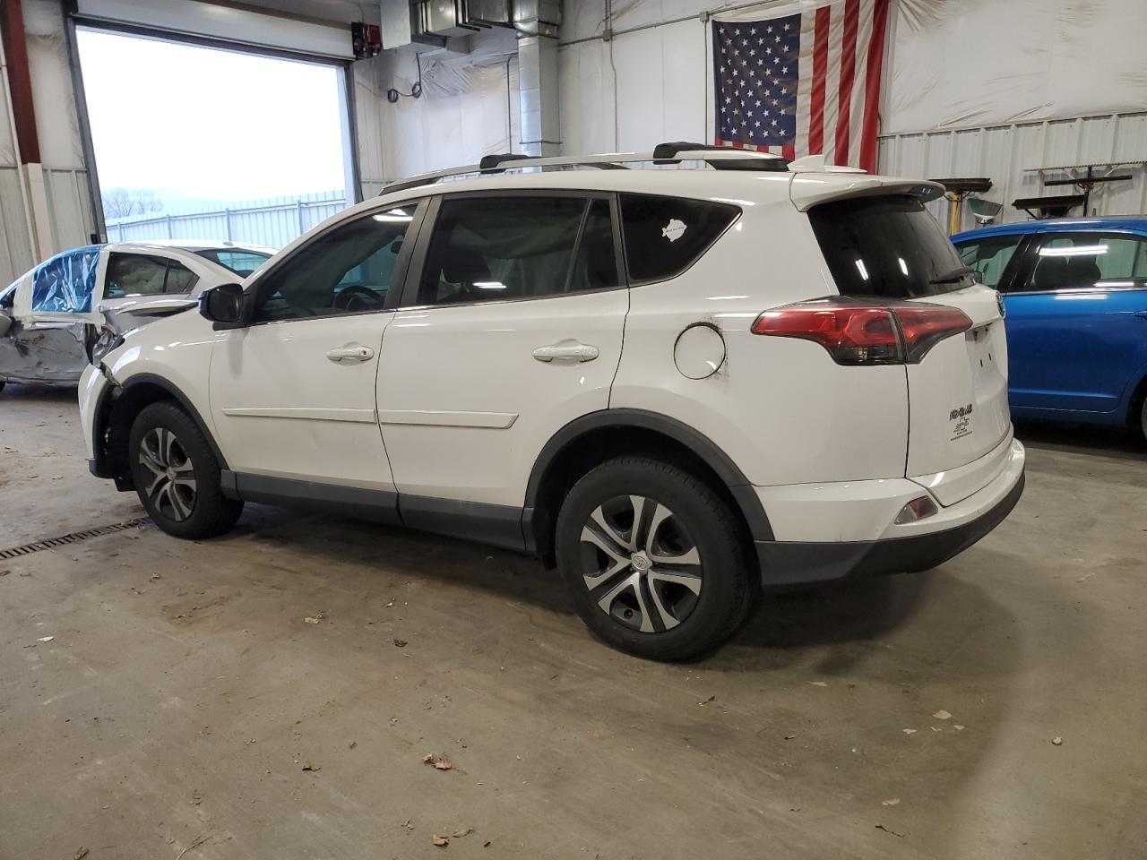 TOYOTA RAV4 LE