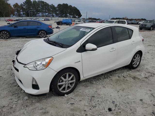 Global Auto Auctions: 2013 TOYOTA PRIUS C
