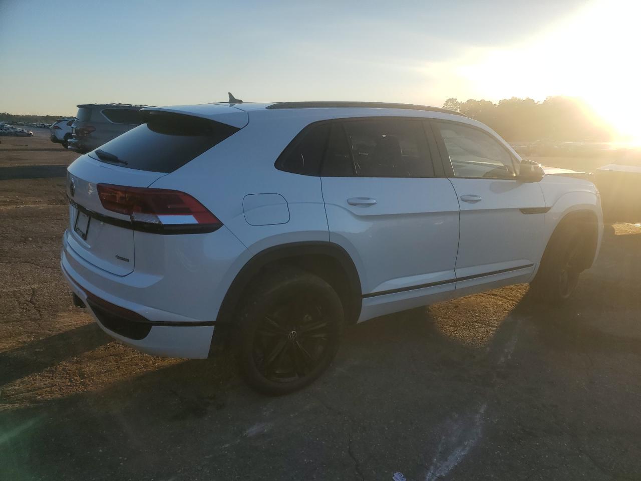 VOLKSWAGEN ATLAS CROSS SPORT SEL R-LINE