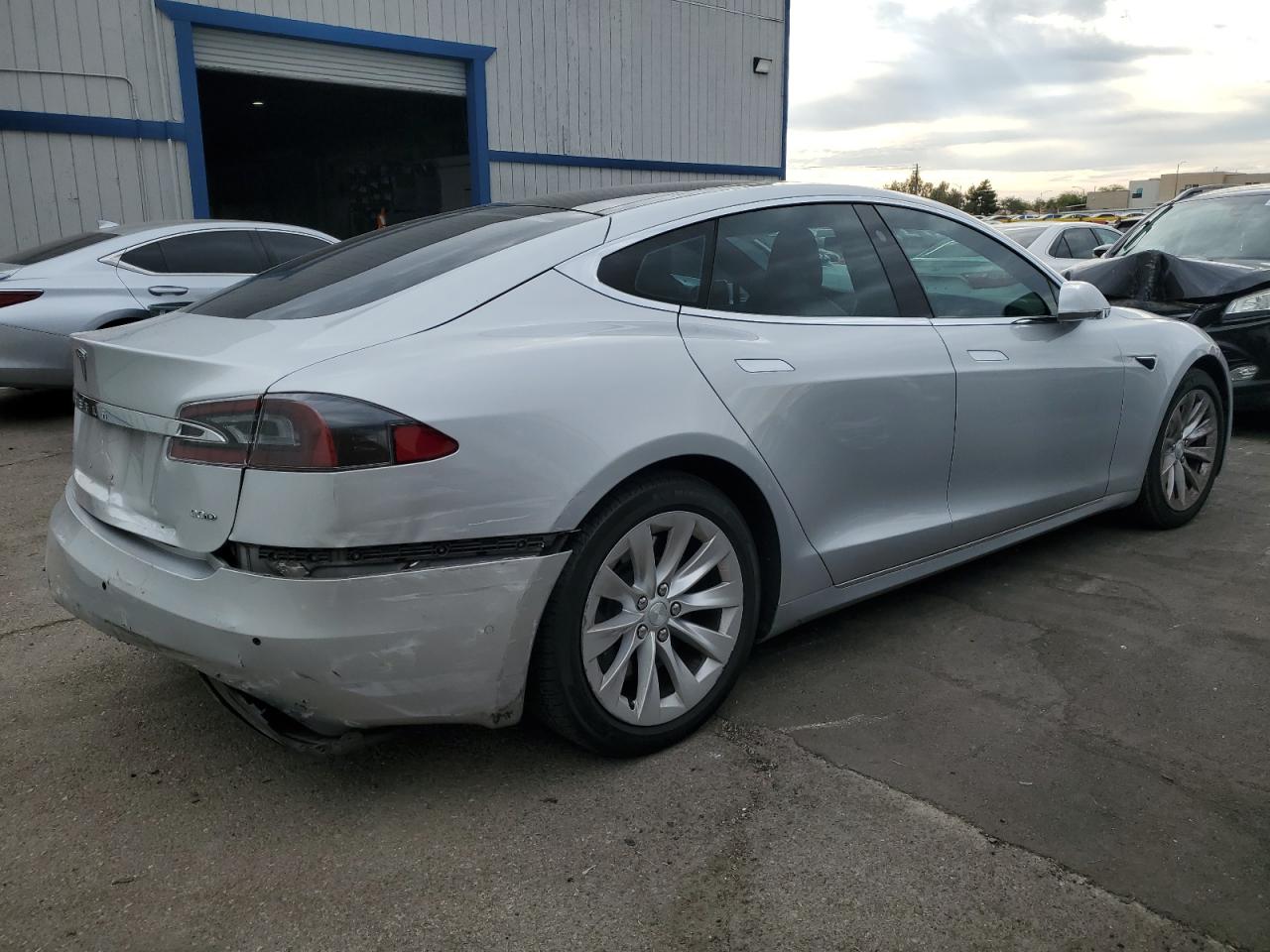 TESLA MODEL S