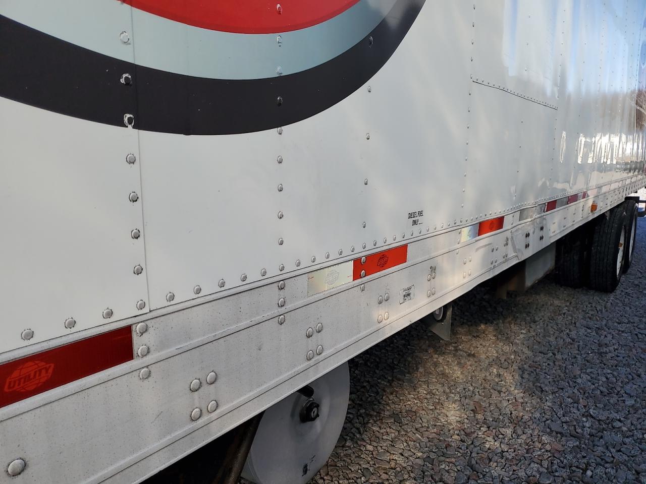 Lot #3317725070 2013 UTILITY VS2RA