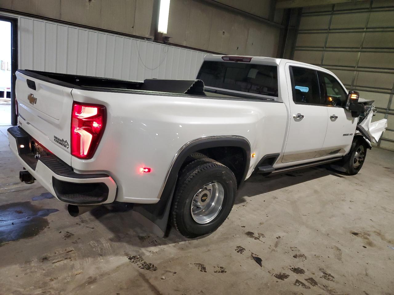 CHEVROLET SILVERADO K3500 HIGH COUNTRY