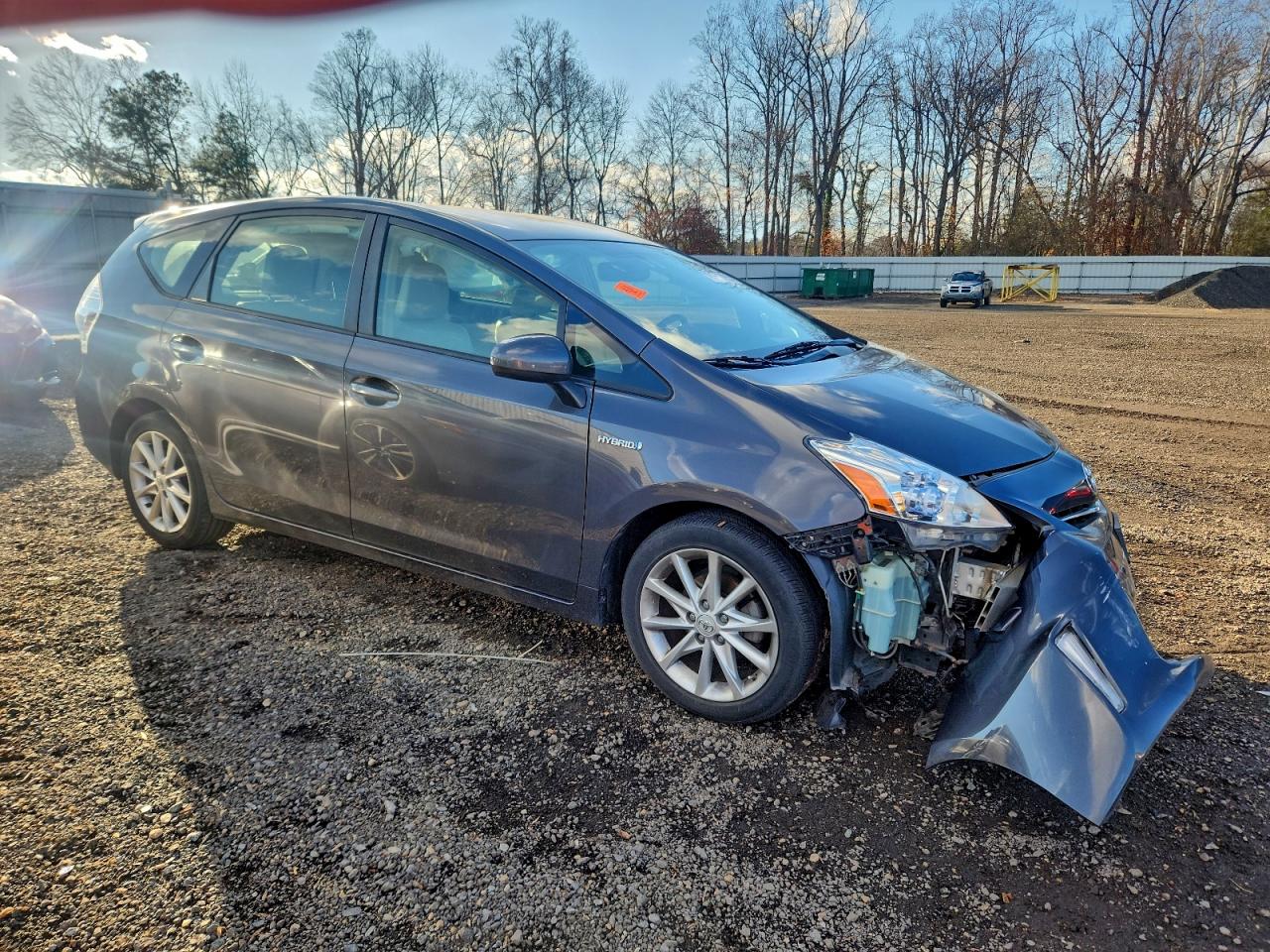 Lot #3309194636 2013 TOYOTA PRIUS V