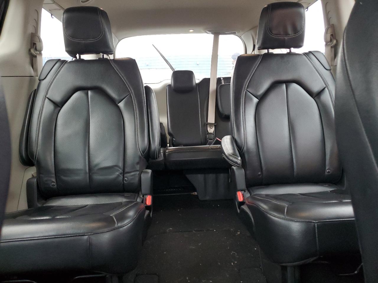 CHRYSLER PACIFICA TOURING L