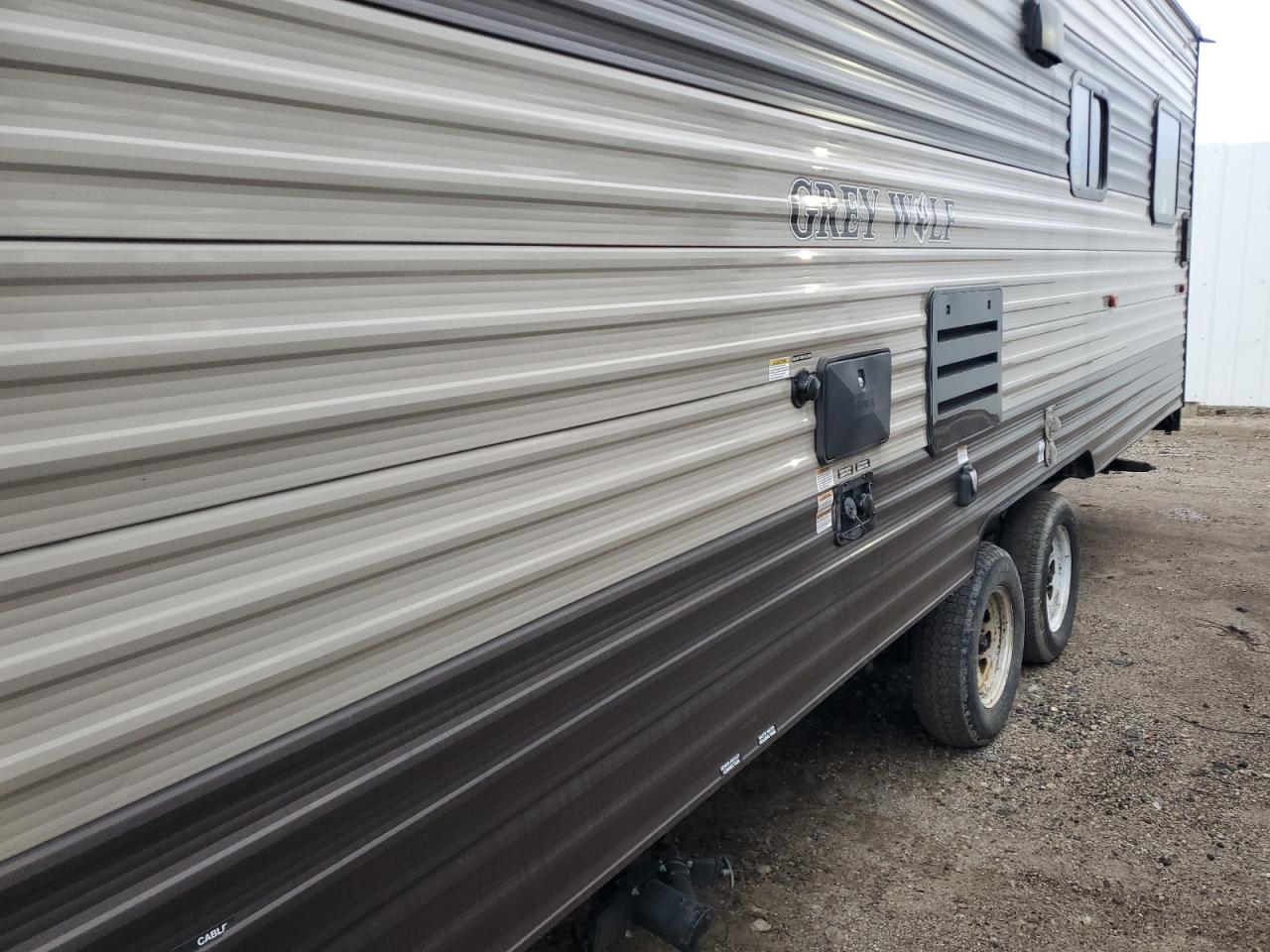 Lot #3287229280 2017 CHEROKEE GREY WOLF