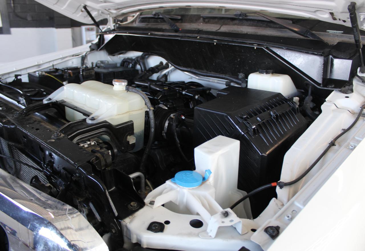 NISSAN NV2500 2500 SV