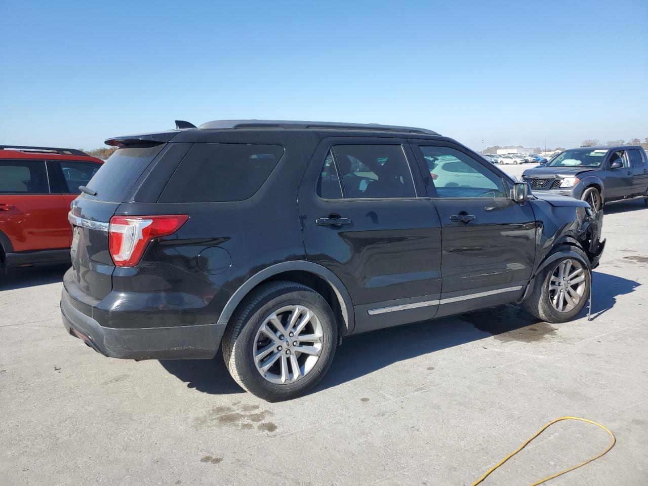 FORD EXPLORER XLT