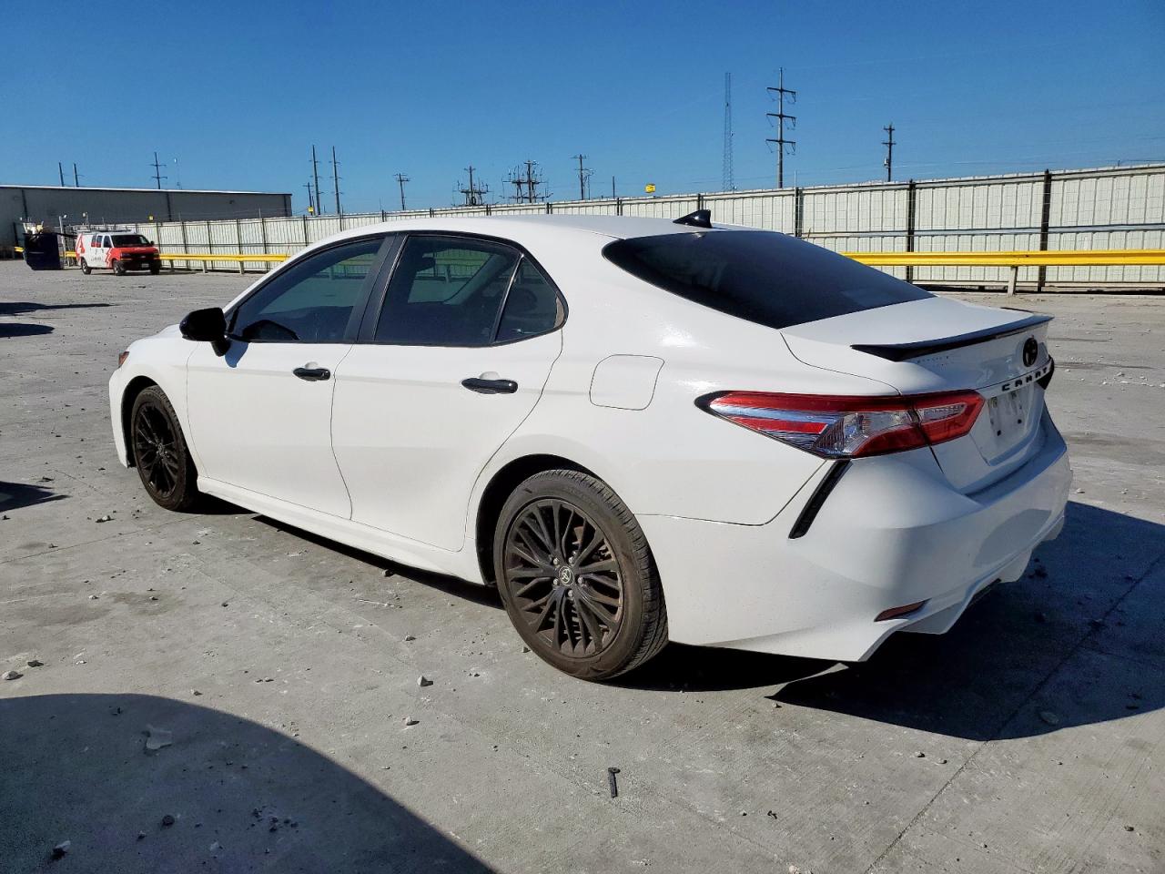 TOYOTA CAMRY SE