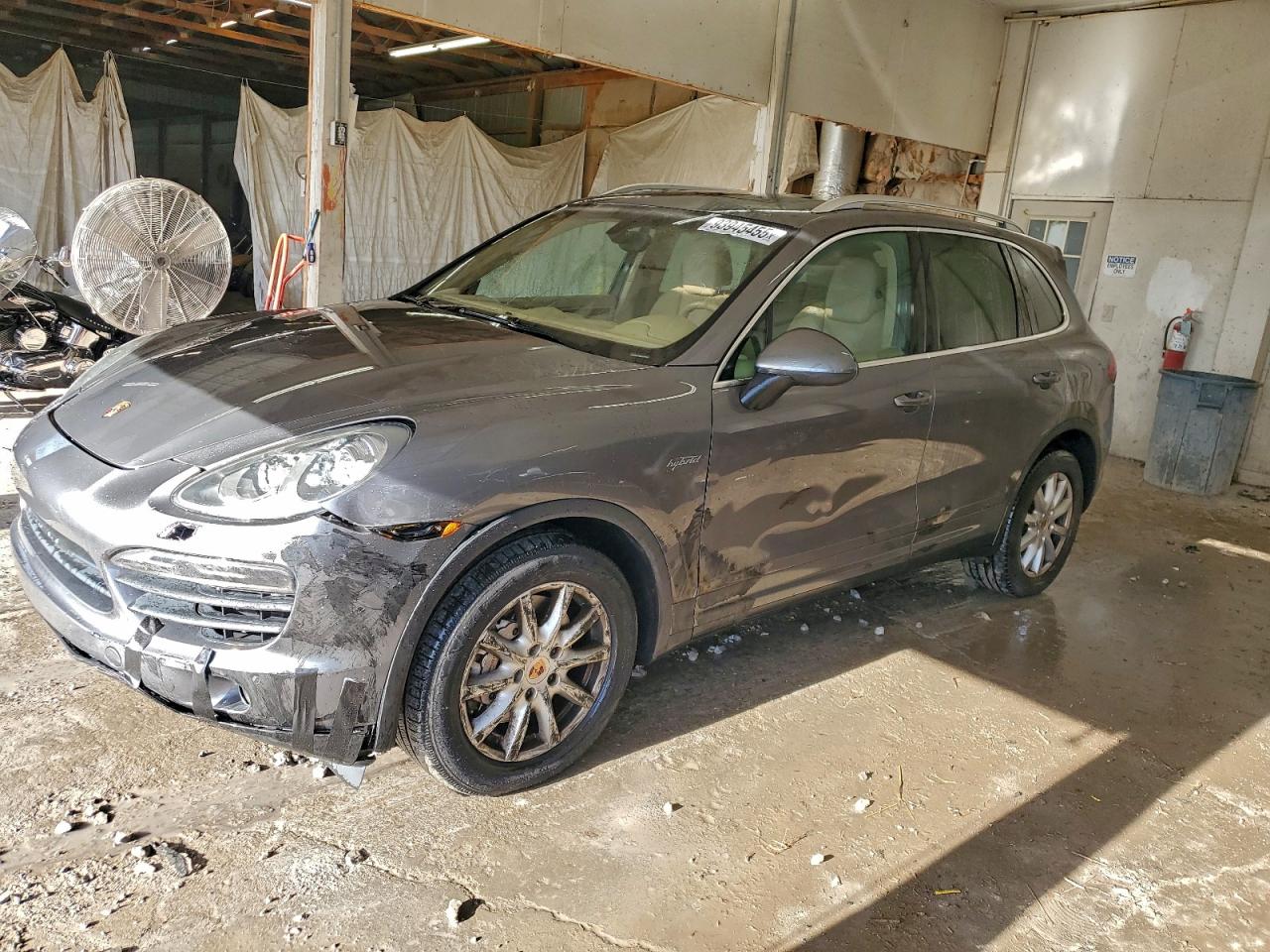 PORSCHE CAYENNE S HYBRID