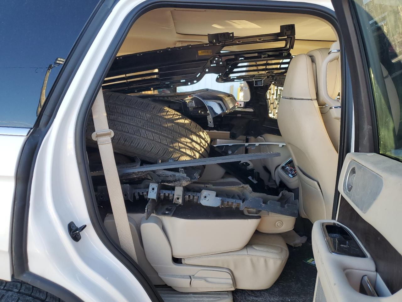 LINCOLN NAVIGATOR RESERVE