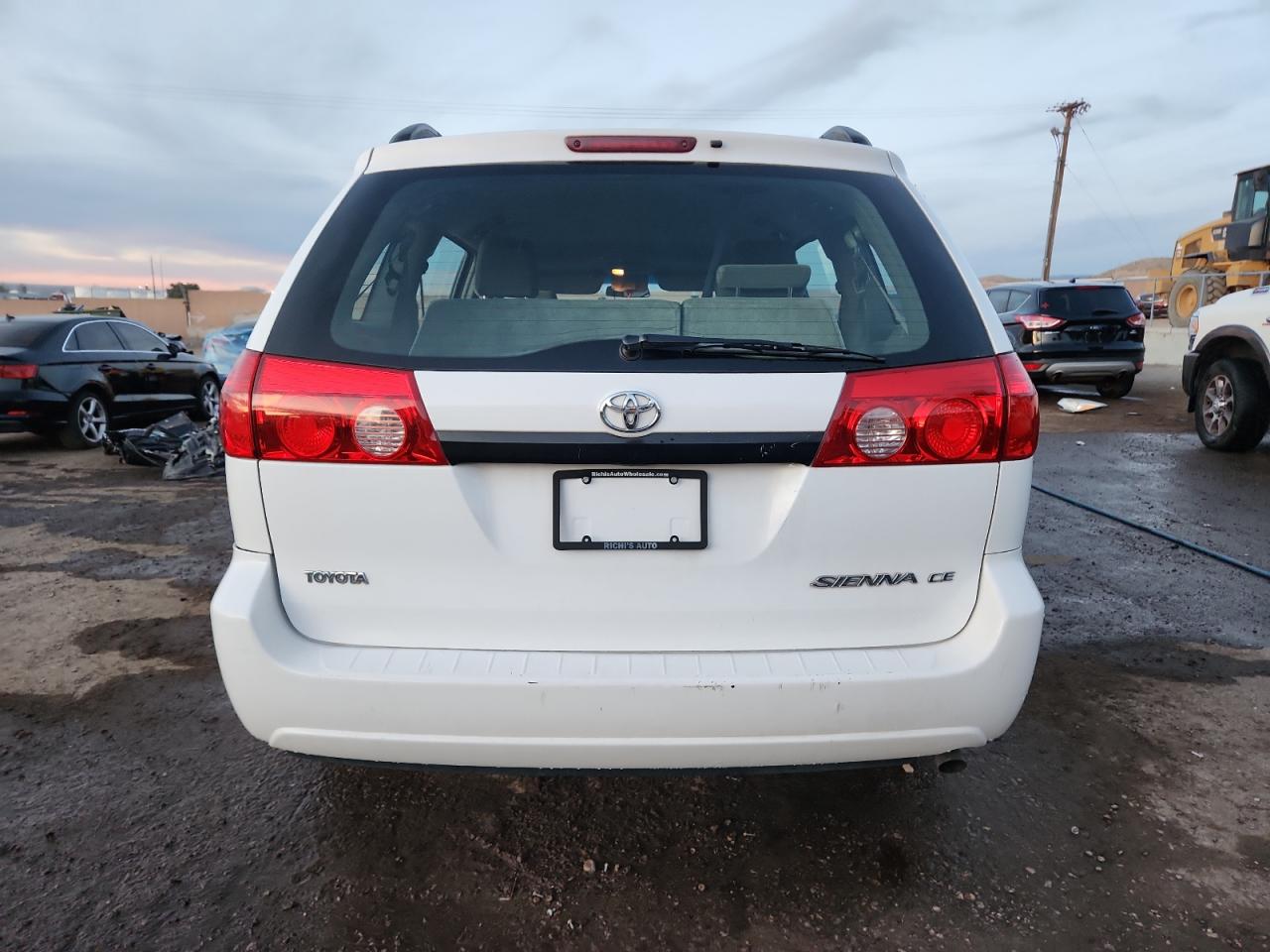 Lot #3287487004 2010 TOYOTA SIENNA CE