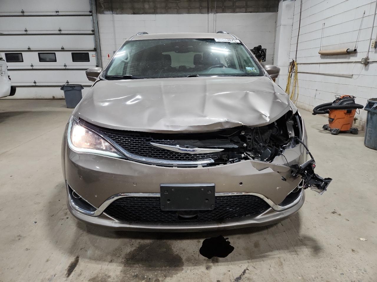 CHRYSLER PACIFICA TOURING L PLUS