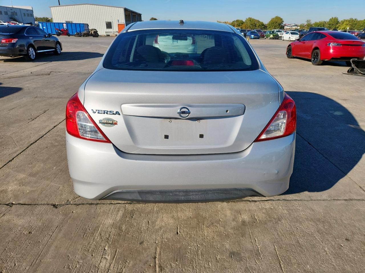 NISSAN VERSA S