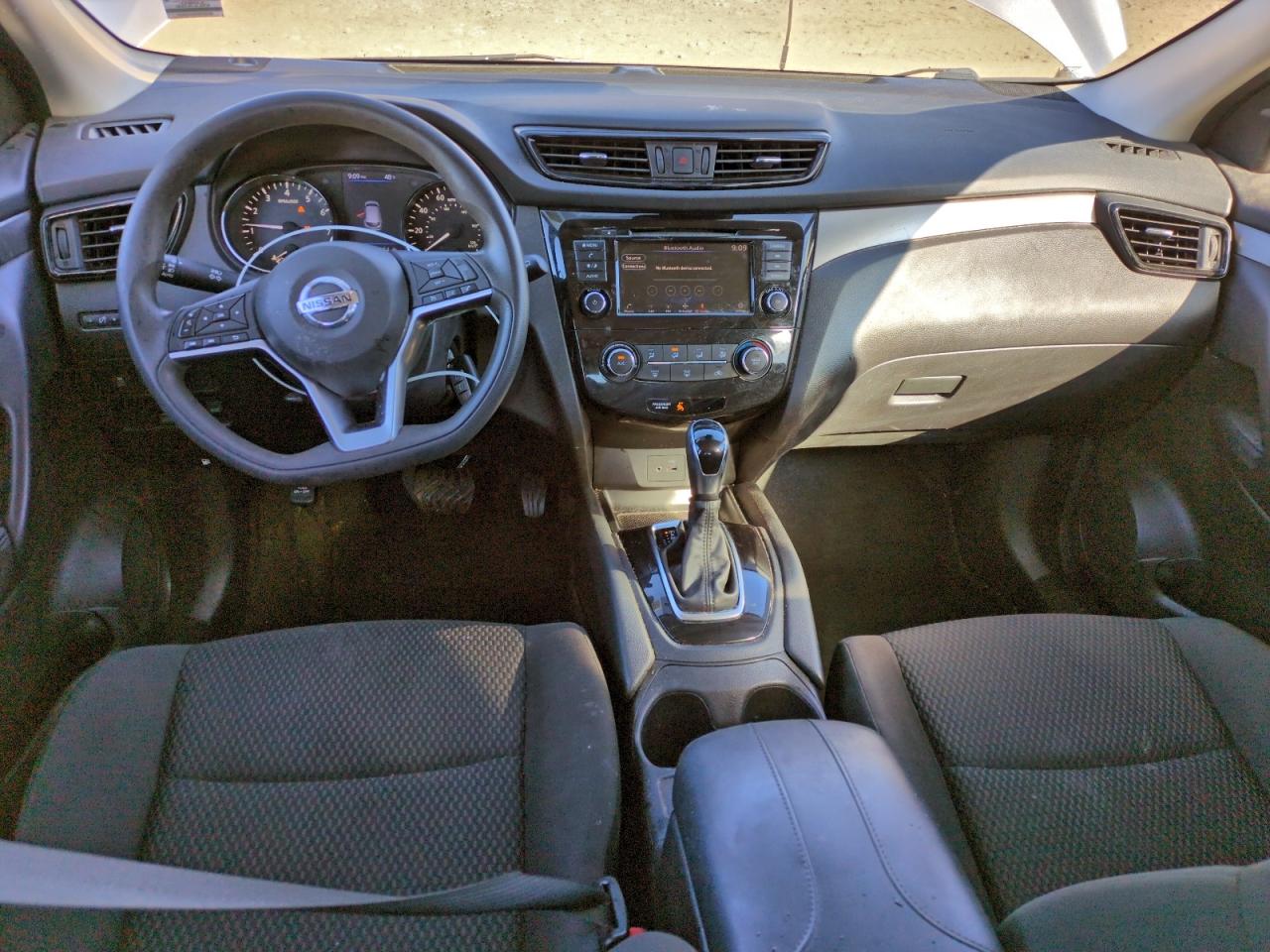 NISSAN ROGUE SPORT S