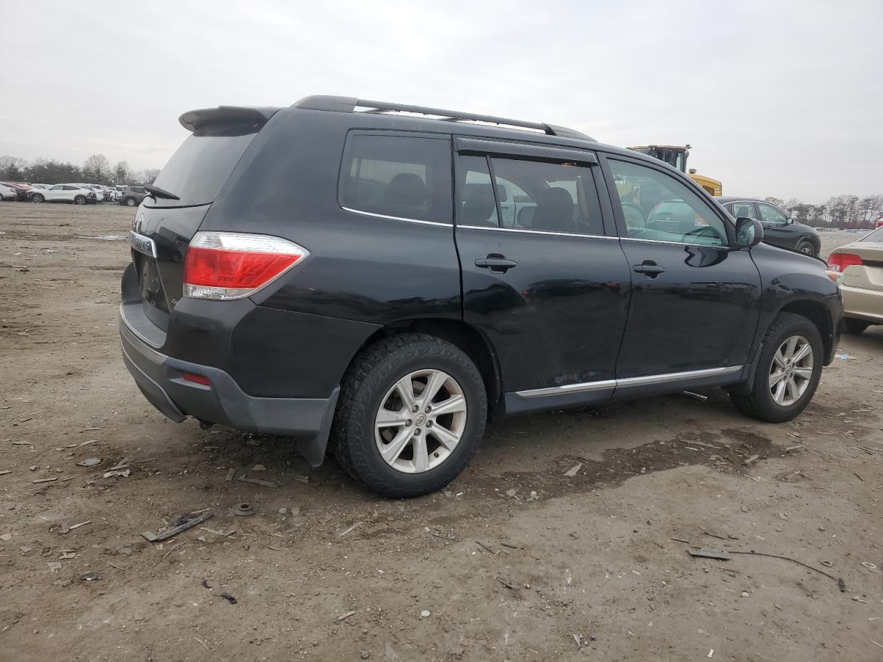 TOYOTA HIGHLANDER BASE