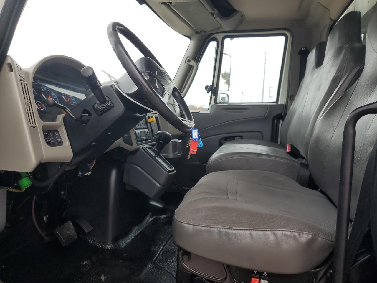 Lot #3283791413 2017 INTERNATIONAL 4000 4300