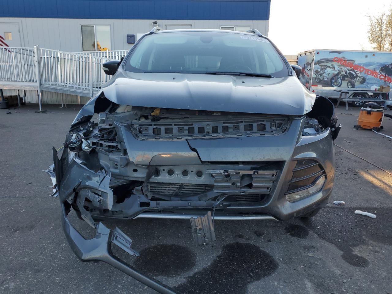 FORD ESCAPE TITANIUM