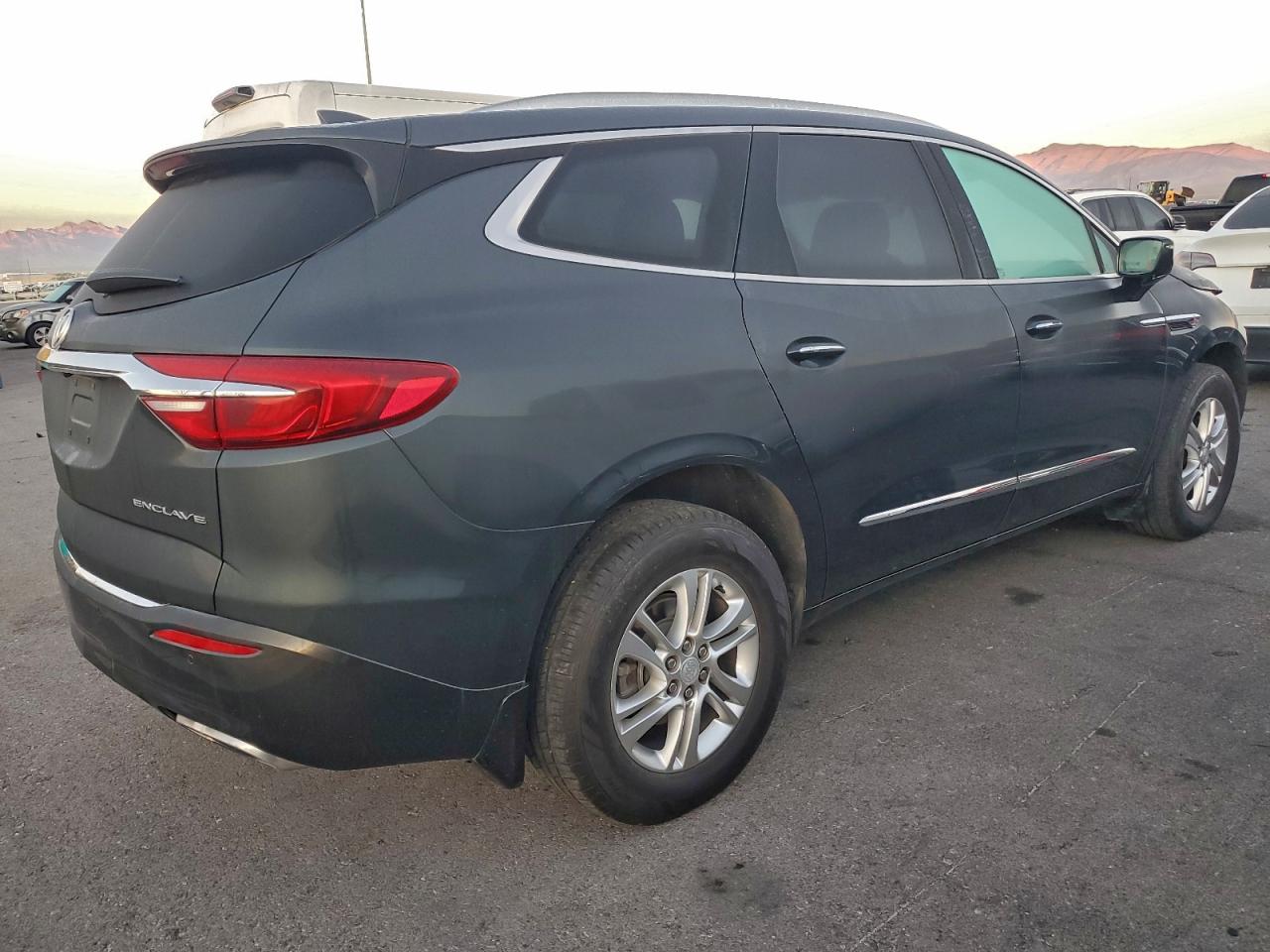 BUICK ENCLAVE ESSENCE