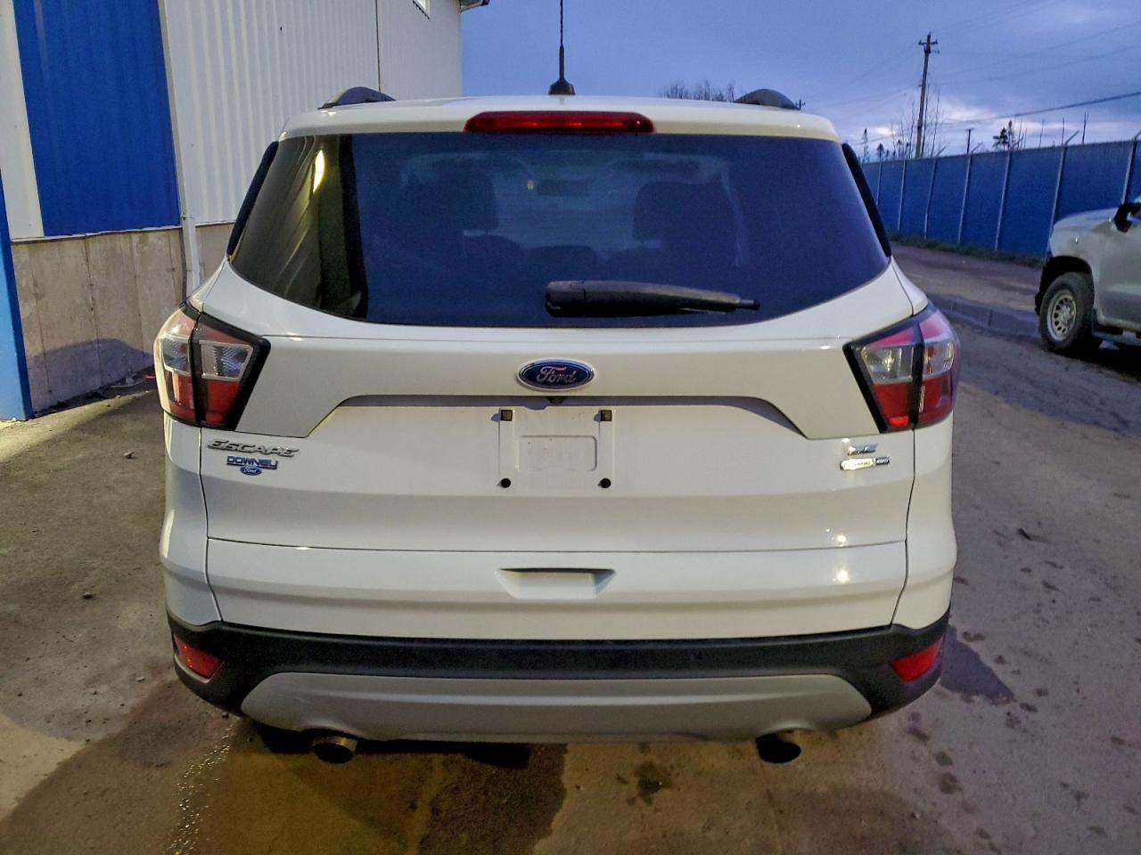 FORD ESCAPE SE