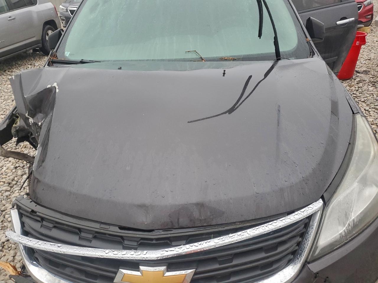 CHEVROLET TRAVERSE LS
