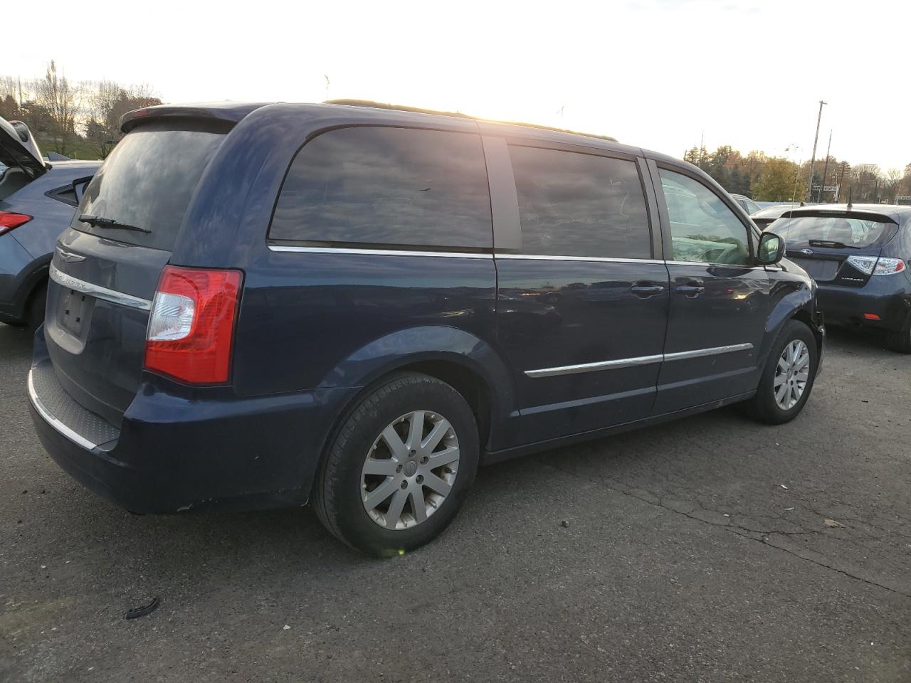 CHRYSLER TOWN & COUNTRY TOURING
