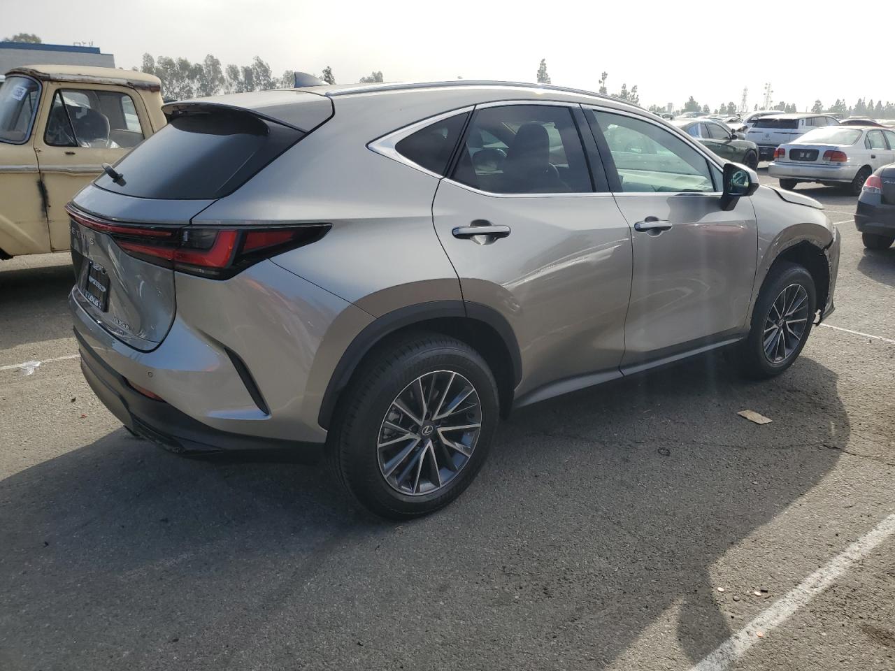 LEXUS NX 350H BASE